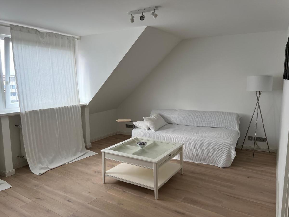 Modernes Duisburg-mitte Mit Balkon Apartment