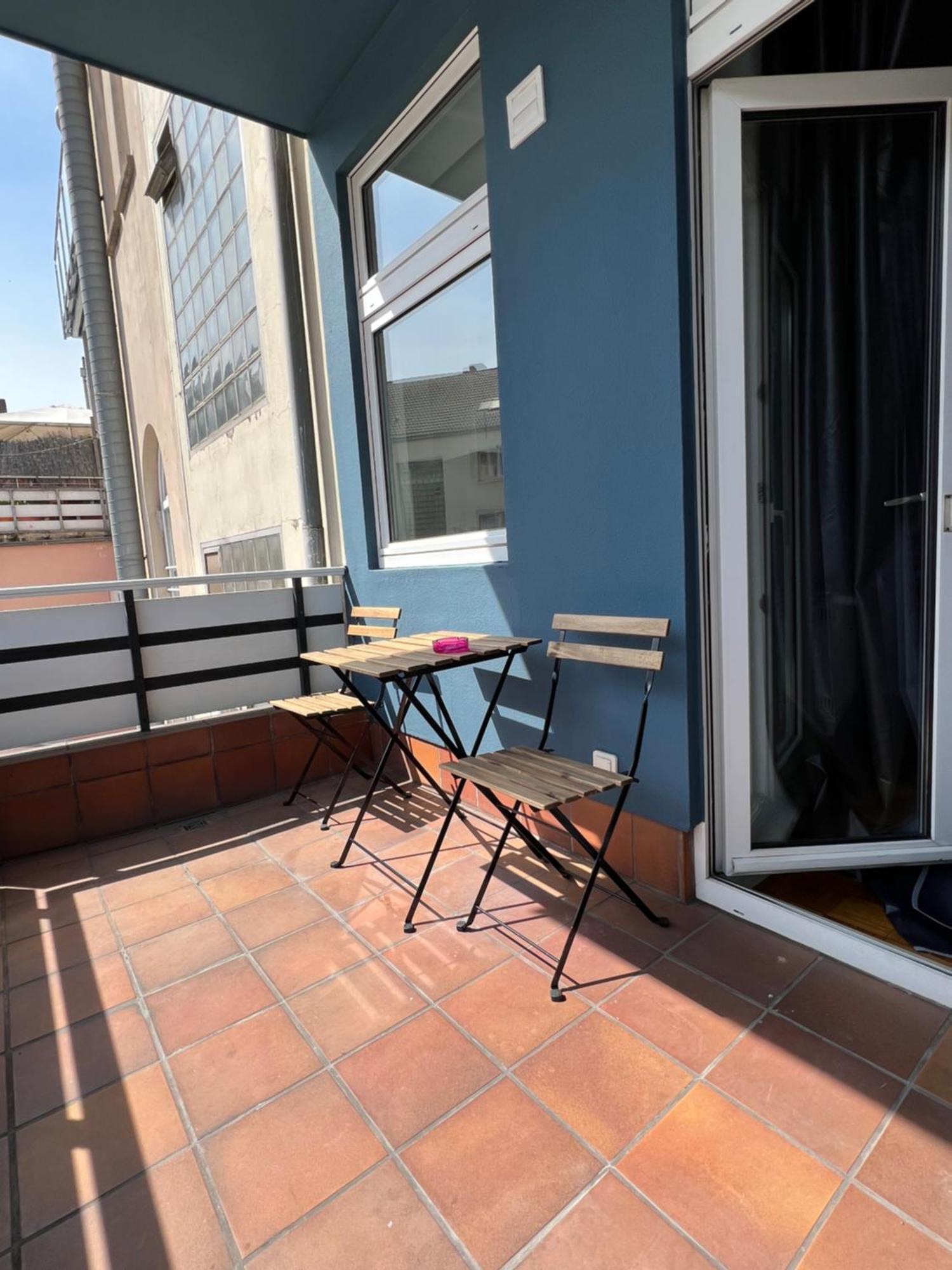 Modernes Duisburg-mitte Mit Balkon * Duisburg